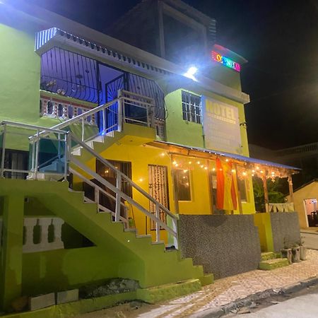Dona Cornelia Hotel Los Patos Bagian luar foto
