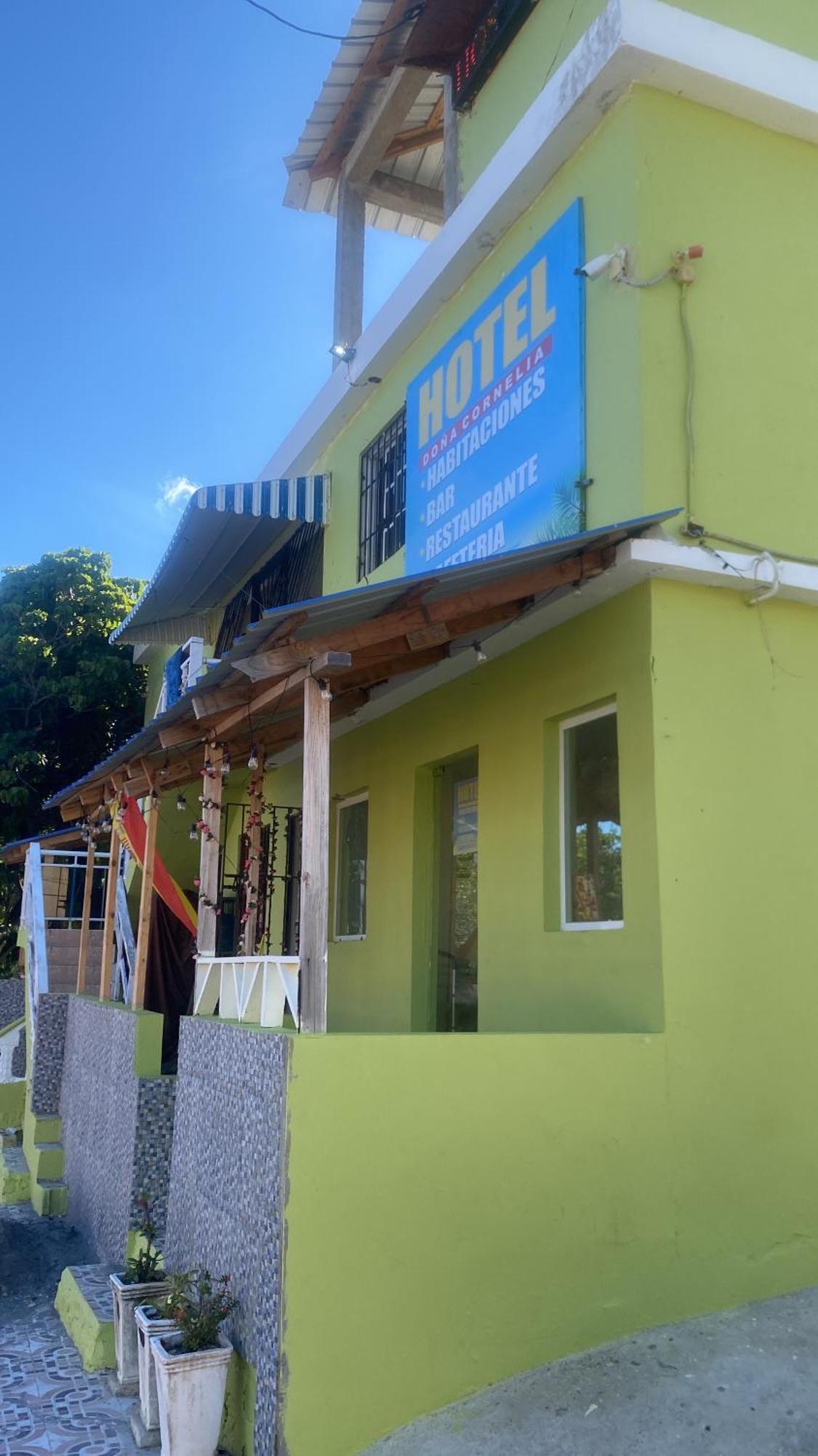 Dona Cornelia Hotel Los Patos Bagian luar foto