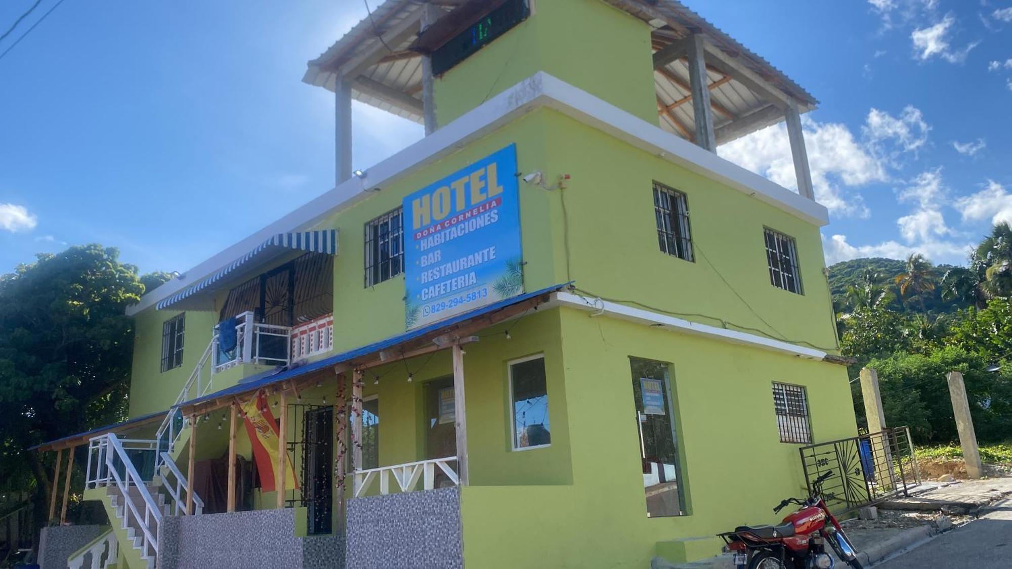 Dona Cornelia Hotel Los Patos Bagian luar foto