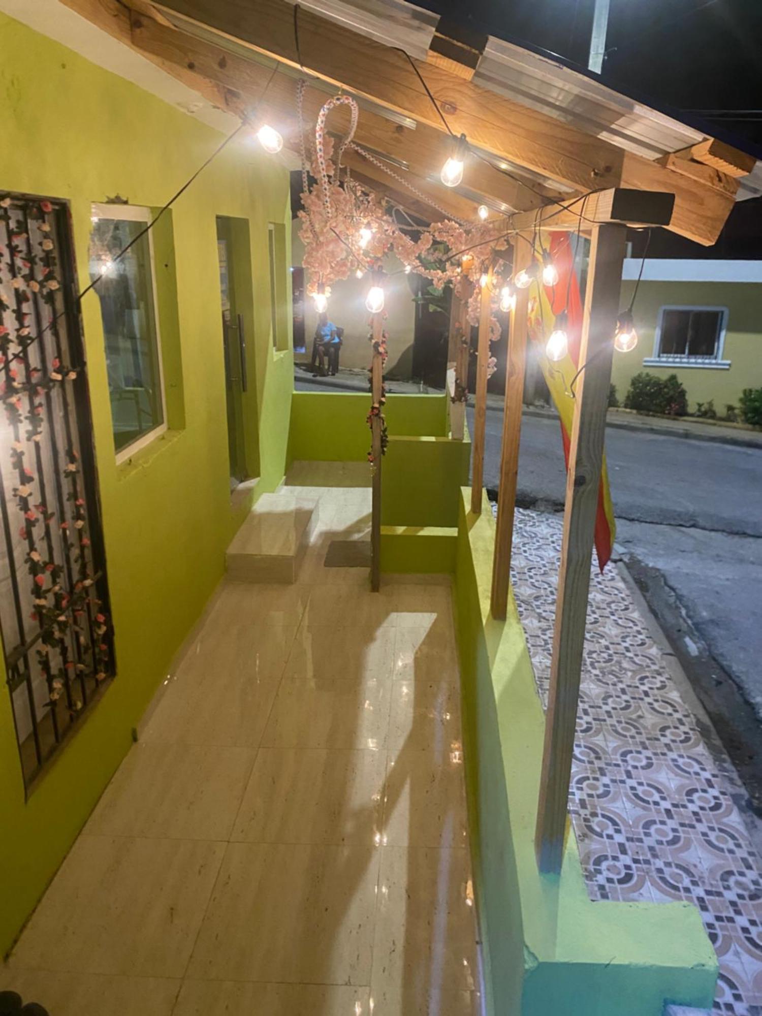 Dona Cornelia Hotel Los Patos Bagian luar foto