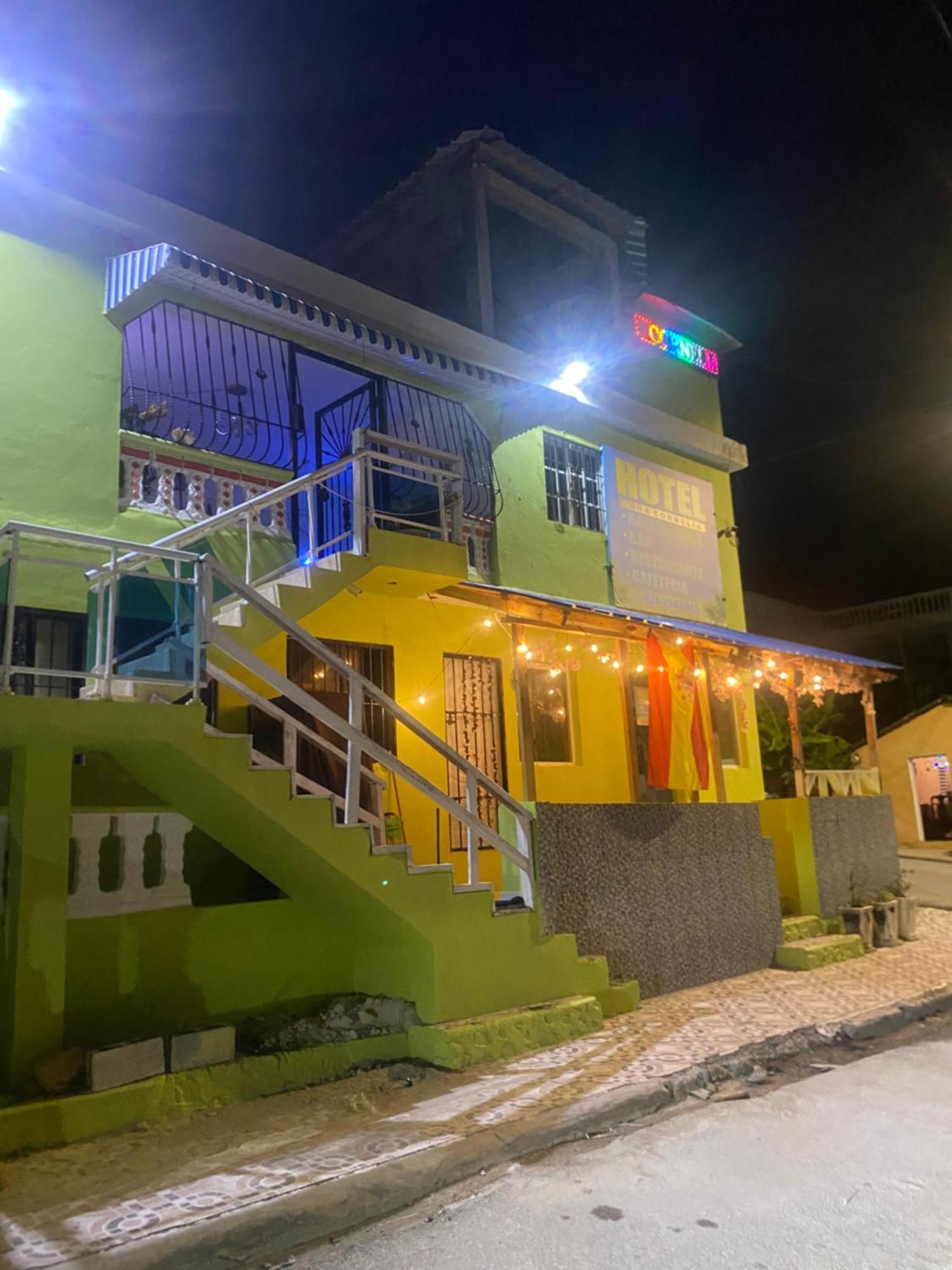 Dona Cornelia Hotel Los Patos Bagian luar foto